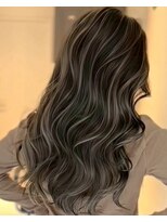 ヨロ 小岩(YOLO) ハイライトショートヘアレイヤーカットイルミナカラー