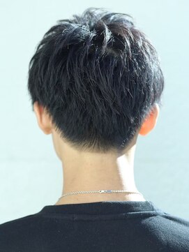 リタバイクロト(LITA by KUROT) 那覇/刈り上げセンターパート/波巻きツイストスパイラル