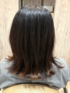 エヌアンドエー せんげん台店(N&A) 艶感ダークブラウン×外ハネミディアムレイヤー
