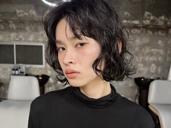 ステップボーンカットオオサカ(STEP BONE CUT OSAKA Via TICK-TOCK)の写真/【PICK!!】くせ毛風の抜け感もスパイラルも◎理論と感性で似合わせる"今っぽさ"のあるパーマ"に予約殺到◆