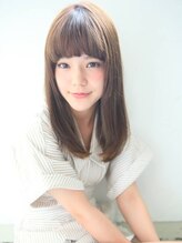 根本はストレート、毛先はカールもOK◎ツンツンじゃない、とにかく自然なさらツヤヘアを手に入れて!!