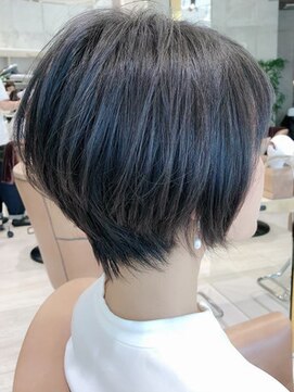 グランド(GRAND) 【大人が好むカットデザイン】担当者:畠田マサトモ