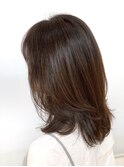 30代40代大人女子ローレイヤーミディ/ベージュ系カラー/ツヤ髪