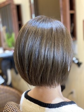 ヘアーリゾート トリップ(Hair Resort Trip) 大人かわいい☆小顔にみせる大人ボブ ☆スカイベージュ