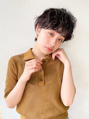 大人かわいい黒髪マッシュショートパーマ20代30代40代