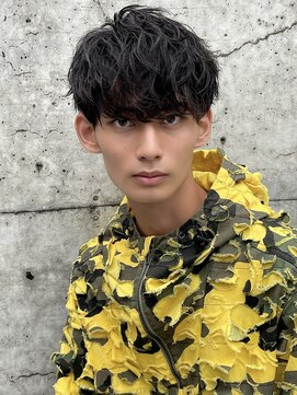 アーリー(Ali'i) ソフトツイストパーマサイドパート刈り上げマッシュショート