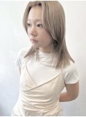 ミルクティーブロンドダークブルーワンホンレイヤーカットボブ