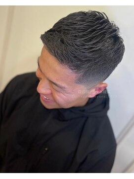 ワイズバーバーギンザラウンジ(Y’s BARBER GINZA LOUNGE) 爽やか濡れパン！フェード×アイロンパーマ佐々木