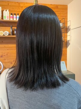 ビスクヘアデザイン(bisq hair design) ミディアム　ミディアムレイヤー　セミディ　地毛風カラー