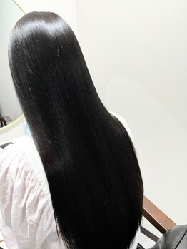 カーラ 北戸田店(Cara)の写真/【北戸田駅徒歩1分】ダメージレスでナチュラルな艶々ストレートに指通りのいいサラサラヘアを叶えて
