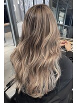 ヌイ 横浜(nui)&nbsp;外国人風ロングレイヤー_オリーブベージュレイヤーカット