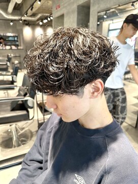 スタッド 松戸(stud. Men‘s) ニュアンスパーマ/波巻きパーマ/シャドウパーマ/マッシュ