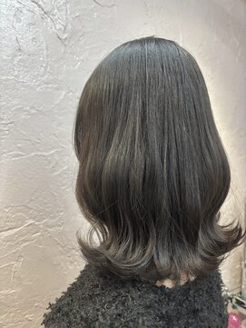 ウェーブ巻き×グレージュカラー【西武新宿駅】【駅近徒歩1分】