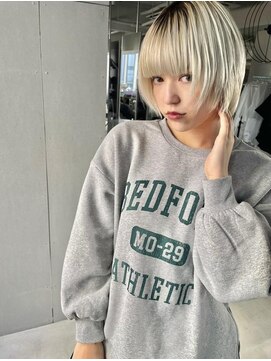 ジーナリア(Xena ria) 姫カットレイヤー/韓国風巻き/ホワイトブロンド/名駅★85