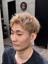 キャリー(Caly) ハイトーンショート