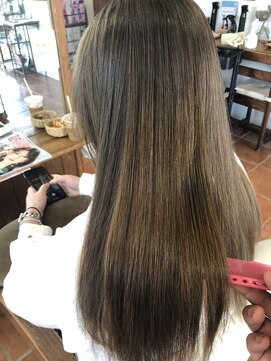 アミュゼラヴィ(amuser ravie) 髪質改善トリートメント/ミルクティーベージュ/ことりベージュ