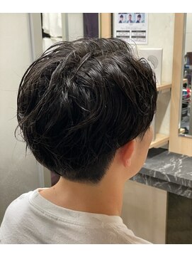 ネクサスアンドコー 錦糸町店(NEXUS&Co.) センターパート×ニュアンスパーマ[錦糸町]<理容室>[Men's]