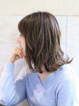 イヴ (EVE) ハイライトミディ【代々木/新宿/EVE hair lounge】