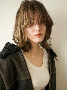 ヌーフェム(nuu fem) 顔まわりカットナチュラルレイヤー小顔カット大人かわいい