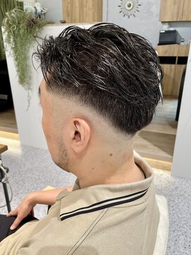 ゼストララ(ZEST Lara) 【YUICHI】スキンフェード×パーマ【吉祥寺】