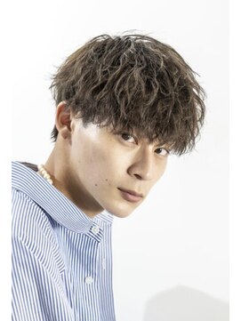 イーラ(era) ツイストスパイラルパーマ刈り上げマッシュショートツーブロック