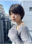 丸みショート 可愛い カット 似合わせ 耳かけ ヘアカラー