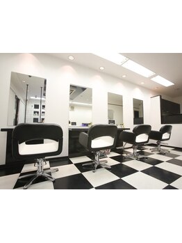 ≪大人女性スタイルに追求♪≫"お客様ファースト"だからこそ親身に寄り添ったスタイル提案が人気の秘訣◎