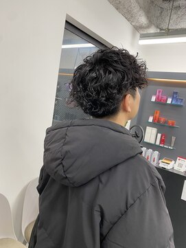 ジエクト アイロ 江坂駅前店(The Ect ilo) スパイラルパーマでクールに！　メンズパーマ　メンズカット
