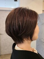 ヴィサージュバスク(VISAGE ba.s.k)&nbsp;スタイリッシュな大人ショートスタイル