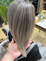 ミラシィ 成田(Mirashy)&nbsp;ハイライトカラーミルクティーベージュレイヤーカット