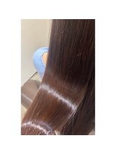 驚くほどの滑らかさ！革新的な髪質改善体験