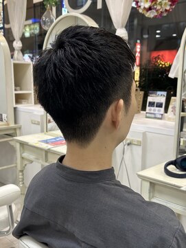 アルターシェリー(aL-ter che'rie) フェザーパーマ/刈り上げセンターパート/小川夏花