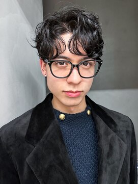 アイティーバイアルバム 八王子店(IT by ALBUM) フェザーパーマ刈り上げセンターパートサーフカール_F20628