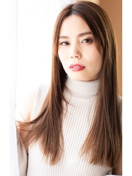 フェティッシュ(fetish) センター分けストレートロング