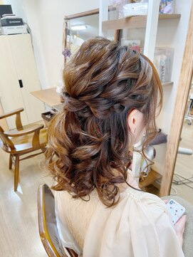 ロカット サロン(Roquat Salon) ハーフアップアレンジ【ヘアセット　立川南/立川/八王子/浴衣】