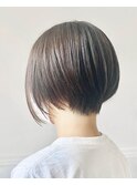 くびれ前下がりショートスタイル