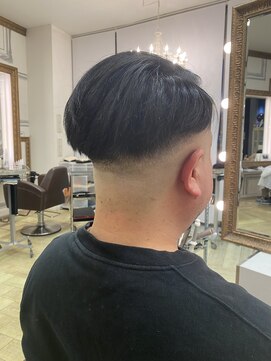 コワファースト 大分(COIFF1RST) フェードカット