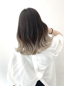 アライブ キチジョウジ(ALIVE Kichijoji) 【ALIVE吉祥寺】ホワイトブロンドグラデーションカラー