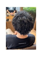 ツヤ感たっぷり◎大人っぽい〈ソフトツイストスパイラルパーマ〉