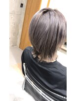 トープ(TOPU)&nbsp;シルバーアッシュ/ブリーチ/ダブルカラー/ハイトーン/ウルフ