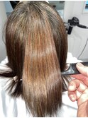 驚きのツヤとまとまり!縮毛矯正で理想のサラサラヘアへ