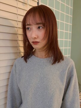 ウクク(UCUCU) 暖かいオレンジカラーにレイヤーカット