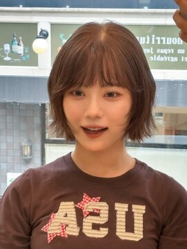 スニュウ(snuw) レイヤーボブマロンベージュインナーカラーブリーチなし