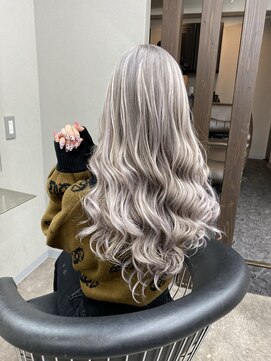 エミーバイモアムー(Emmie byMoremuu) 【埼玉YU-TA ギャルスタイル】