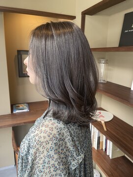 伊達　透明感たっぷり柔らかベージュ◎