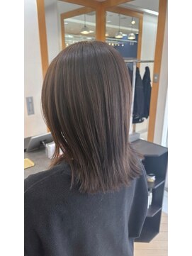 ユニ バイ マグ 長野店(Uni.by Mag) 透明感カラー×美髪レイヤーカット◎小顔30代40代透明感グレージ
