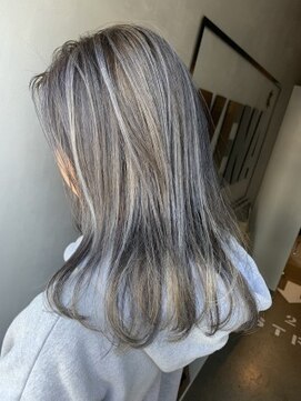 ジーナ(XENA) コントラストハイライト