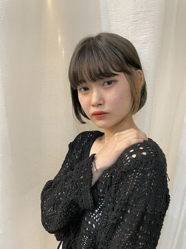 スイート ヘアデザイン(Suite HAIR DESIGN) アッシュベージュ ミニボブ イヤリングカラー