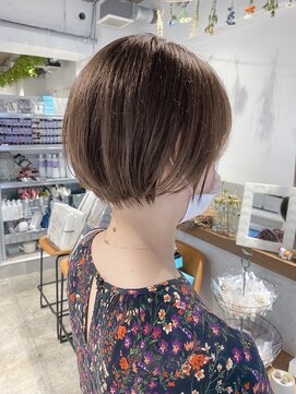 セラ バイ ユーレルム(SerA by U-REALM) 透明感ショートボブ　束感　担当　佃