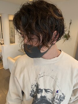 クマ(kuma.) ソフトスパイラルパーマ